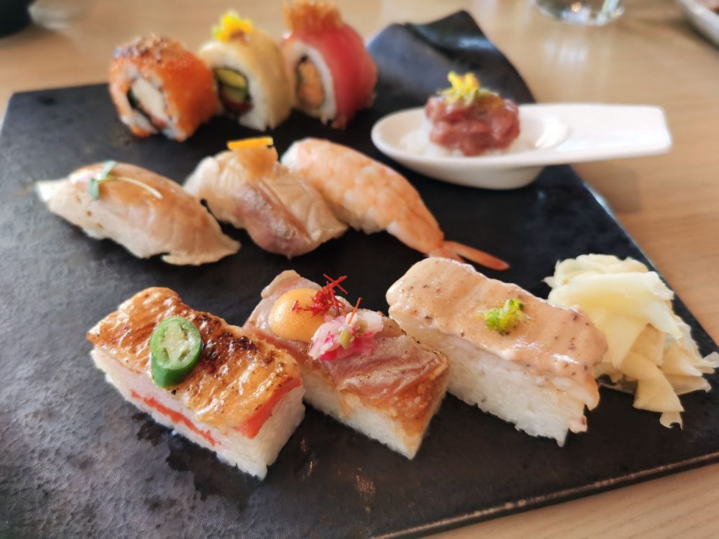 Miku Aburi Sushi plate