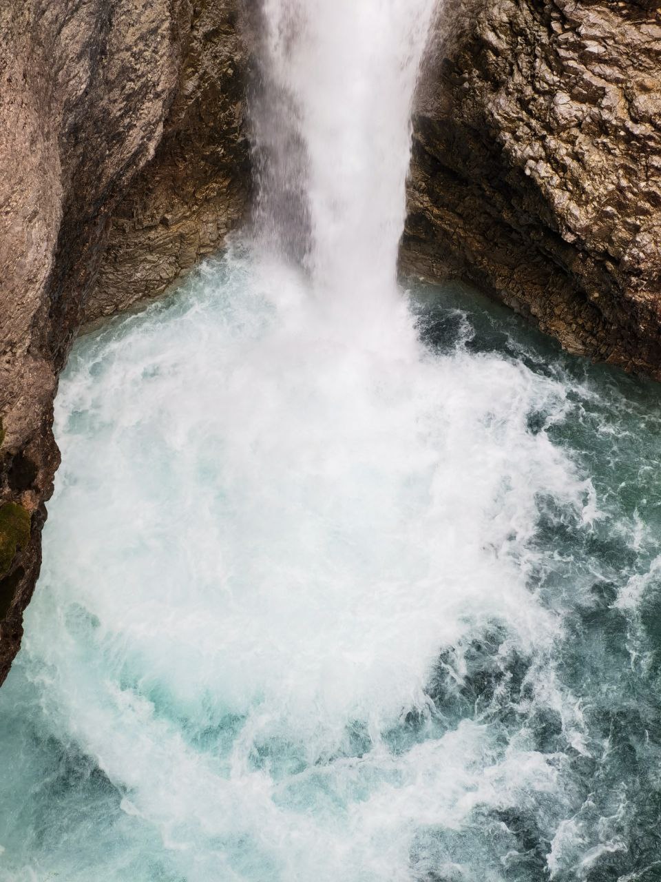 Johnston Canyon Trail small water falling