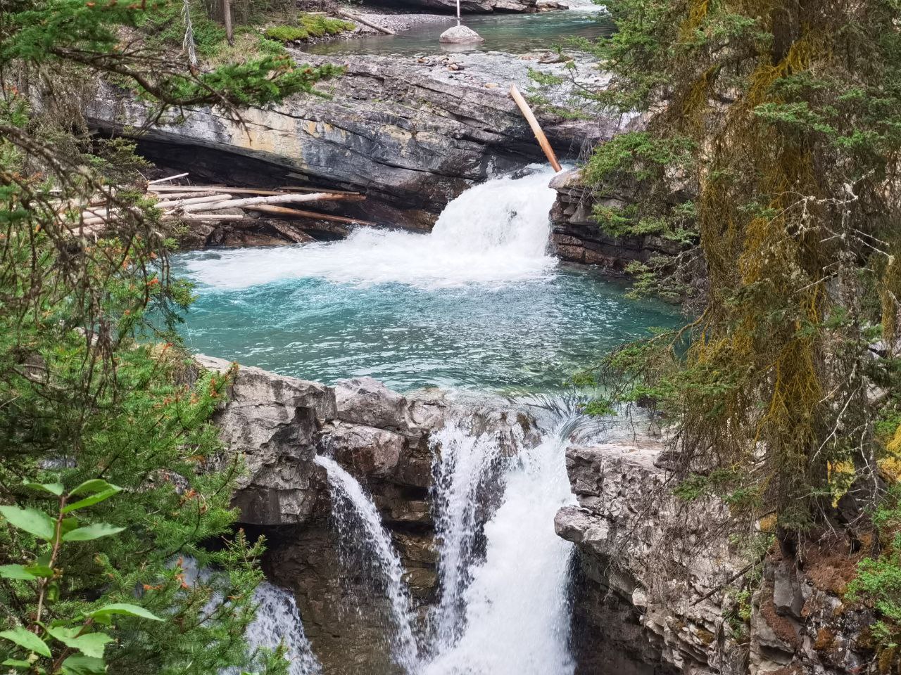 Johnston Canyon Trail small water in rocks