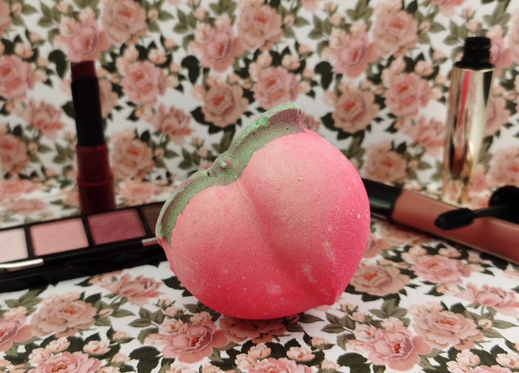 Peachy Bath Bomb by Lush