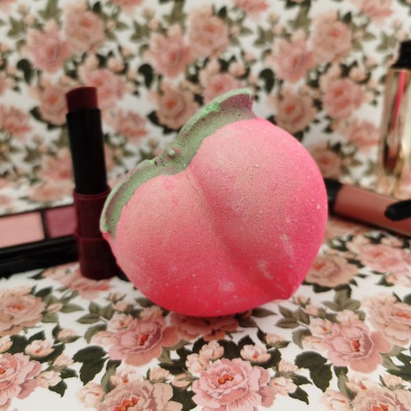 Peachy Bath Bomb by Lush