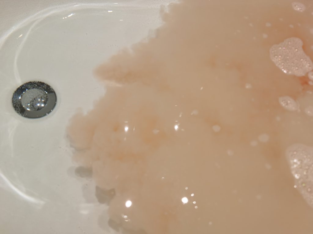 Peachy bath bomb by Lush bath