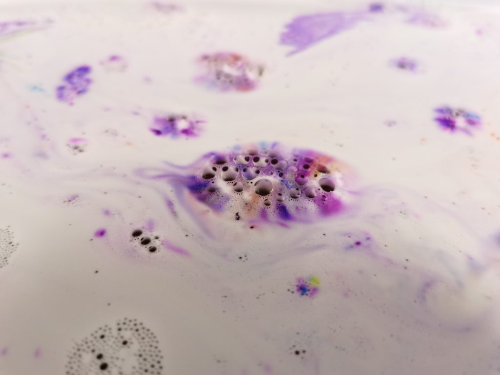 Purple embed coming out of Alien R Us Bath Bomb