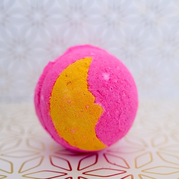 Angels Delight Bath Bomb by Lush