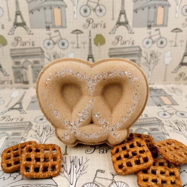 Pretzel Bath Bomb by Le Bain Des Elfes